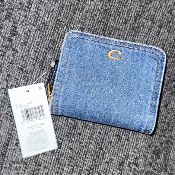 Coach Essential Billfold Wallet in Denim & Calf Leather Brass/Deep Blue NWT - Picture 1 of 16